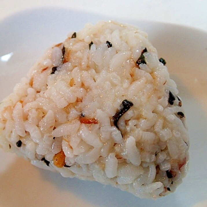 海苔茶漬けの素でおにぎり レシピ 作り方 By ぷ みぃまま 楽天レシピ 海苔茶漬けの素でおにぎり レシピ 作り方 By ぷ みぃまま 楽天レシピ